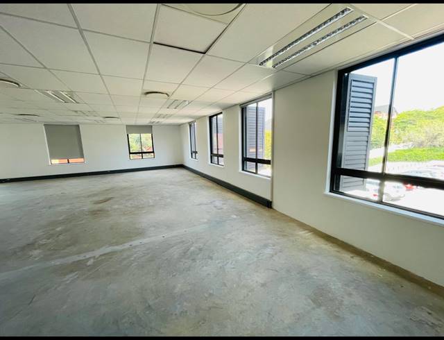 331M² OFFICE TO LET IN FOURWAYS